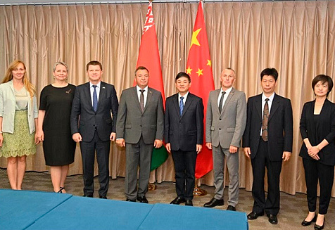 Андрей Худык провел переговоры с Министром экологии и окружающей среды Китая